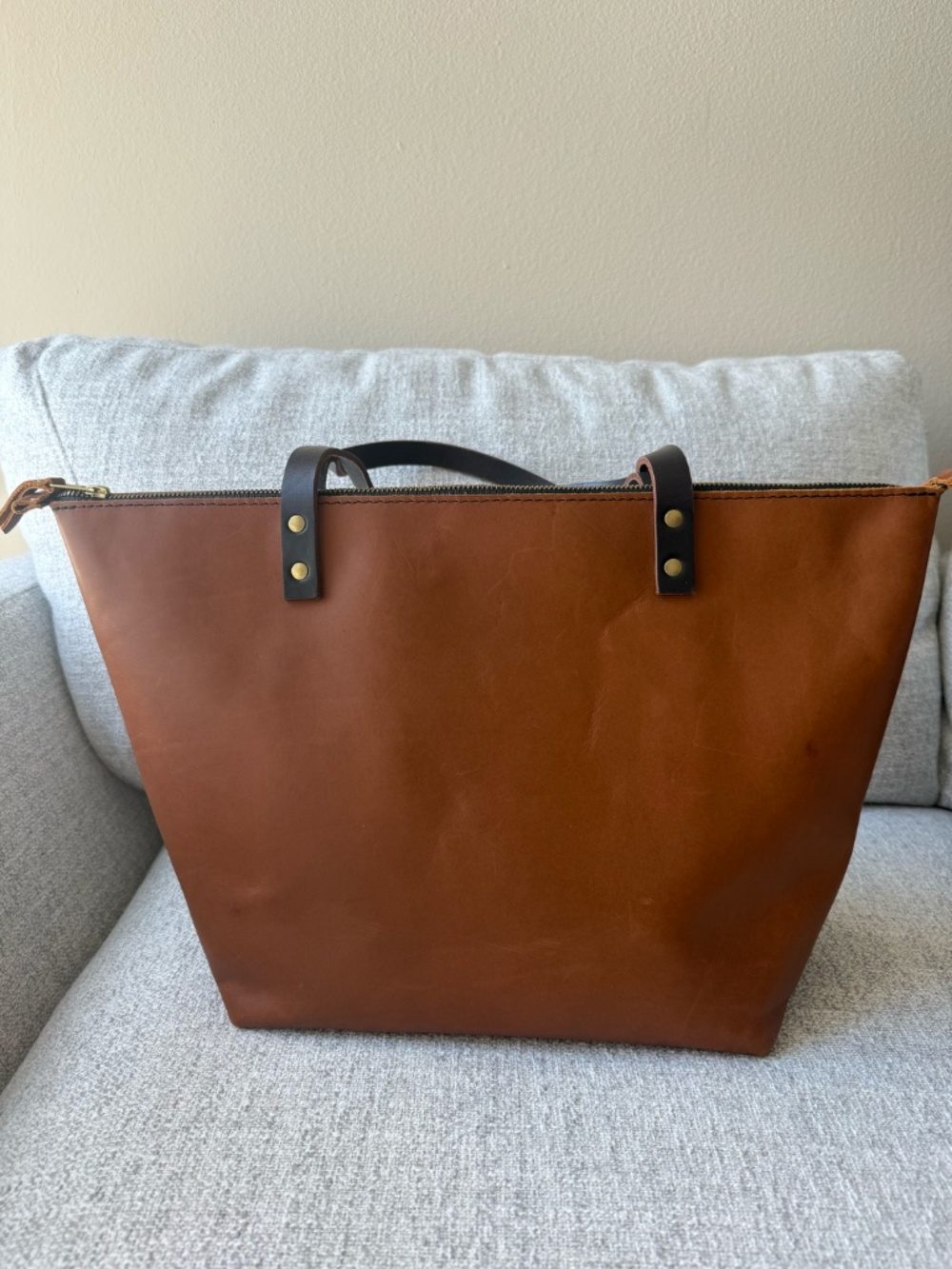 Portland Leather Tote Bag Zipper in Honey - Large - Picture 2 of 4
